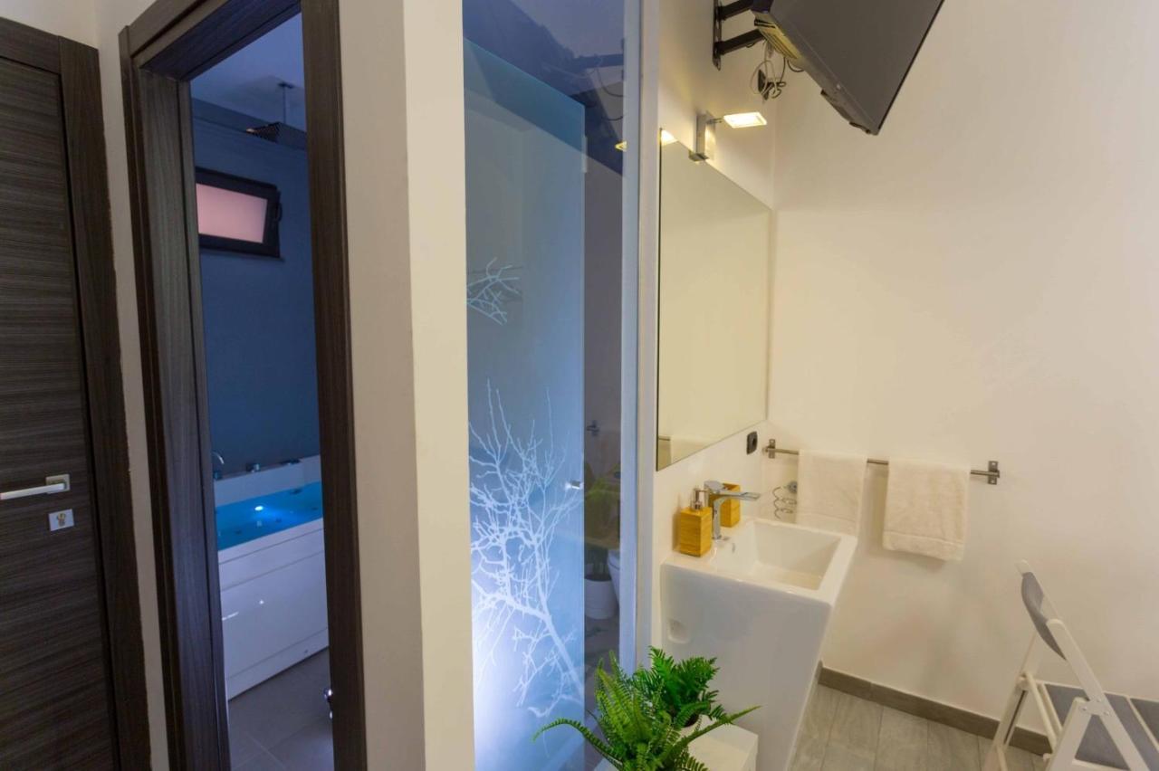 Etnea 208 Luxury Jacuzzi
